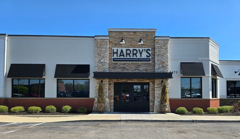 Fresh Bread And Olive Oil That Set The Tone Early