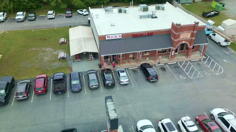 A Roadside Location That Regulars Know Well