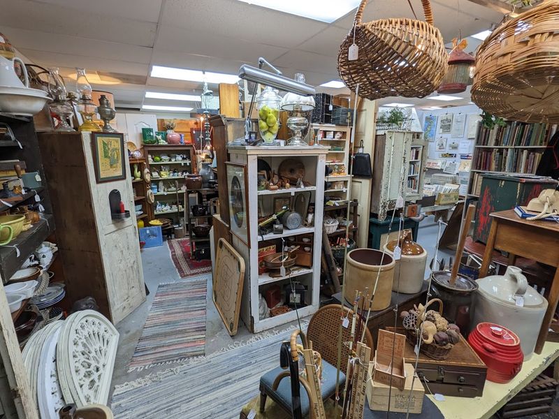 Why Collectors Travel To Waukesha For These Finds