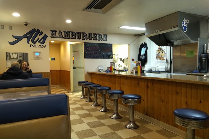 A Green Bay Institution Serving Burgers Since The 1930s