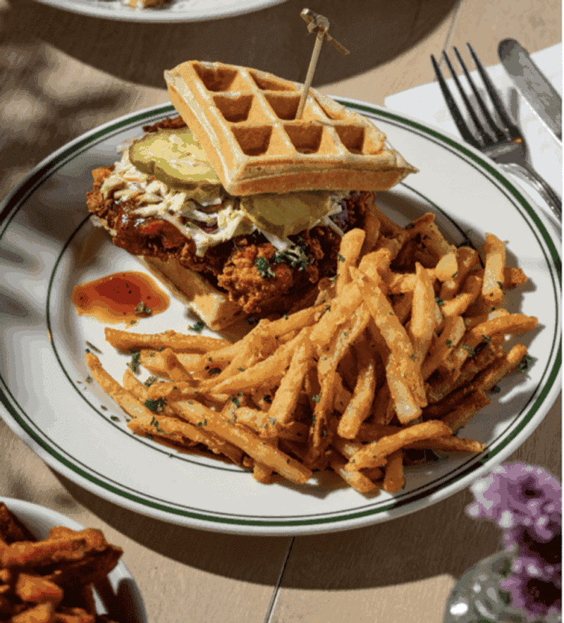 Fried Chicken That Earns The Kind Of Praise Usually Reserved For Life Events