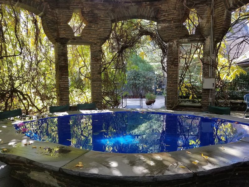 The Famous Finger Bowl Fountain Tradition