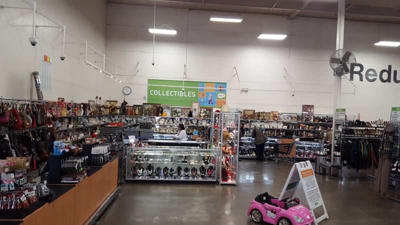 How Eco Thrift Supports The Local Community