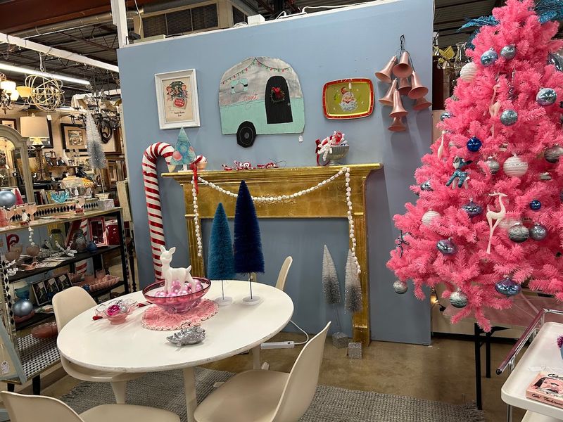 Holiday And Seasonal Decor That Collectors Actually Want