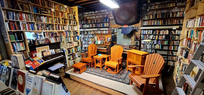 Driftless Books And Music