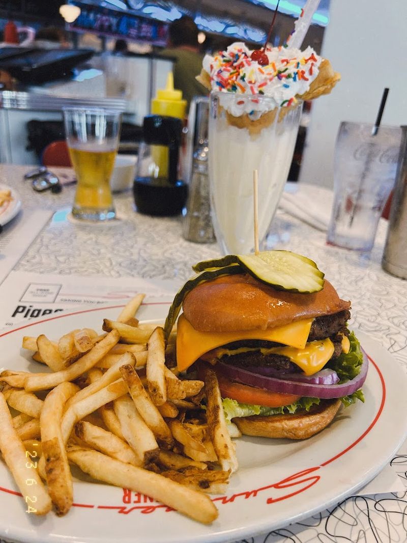 Burgers And Lunch Plates That Hit The Spot