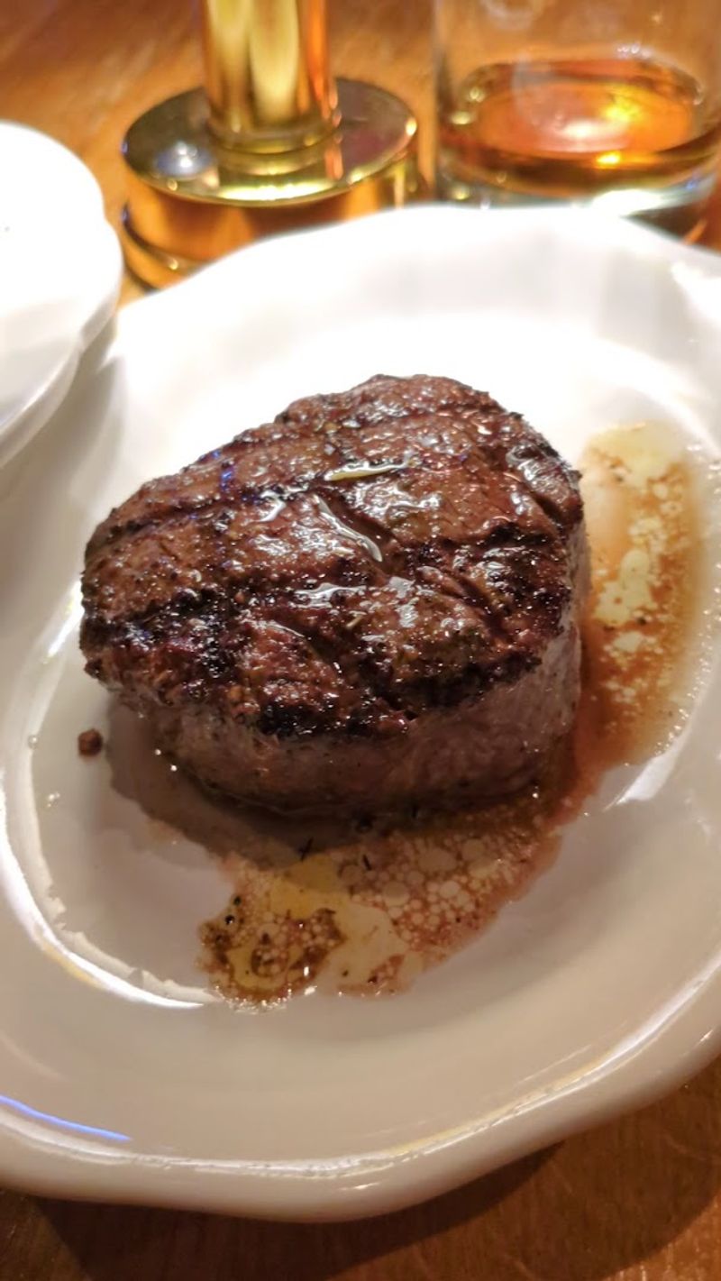 Cooper & Cow Steakhouse And Bourbon Lounge (Fishers)