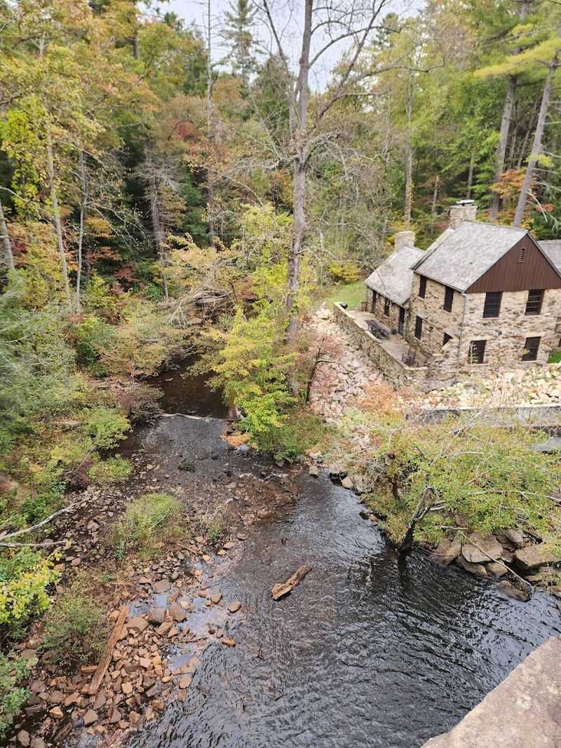 Cabin Stays That Balance Rustic Charm With Real Comfort