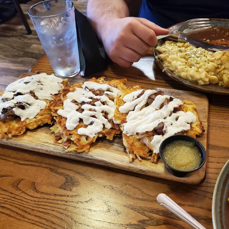 Oma's Potato Pancakes Are A Crowd Favorite