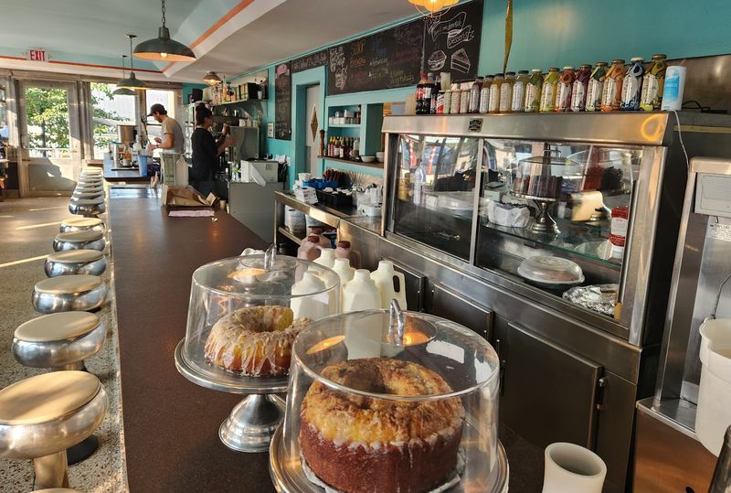 Mama's Pho Inside A Chrome Diner Is Exactly As Surprising As It Sounds