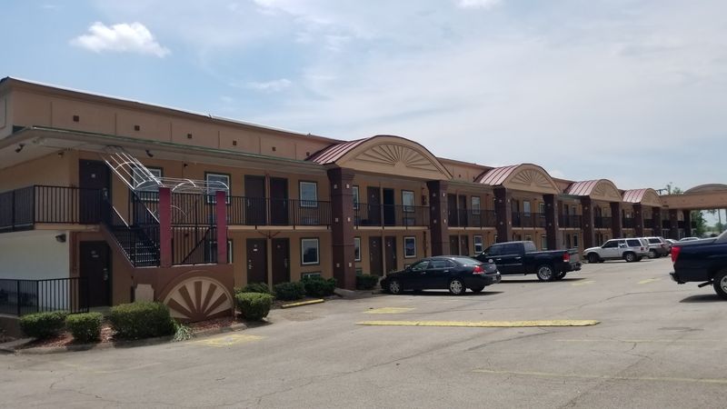 Local Coffee Culture And The Morning Ritual On The Square