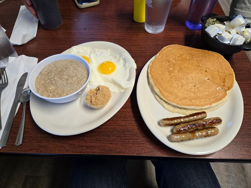 Vicki's Cozy Cafe (Muscoda)