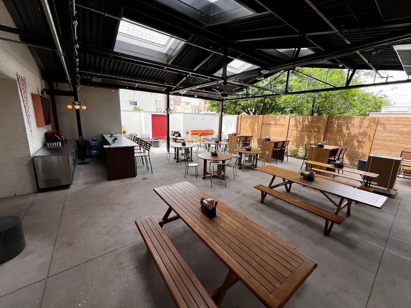 A Casual Restaurant That Takes Fried Chicken Seriously