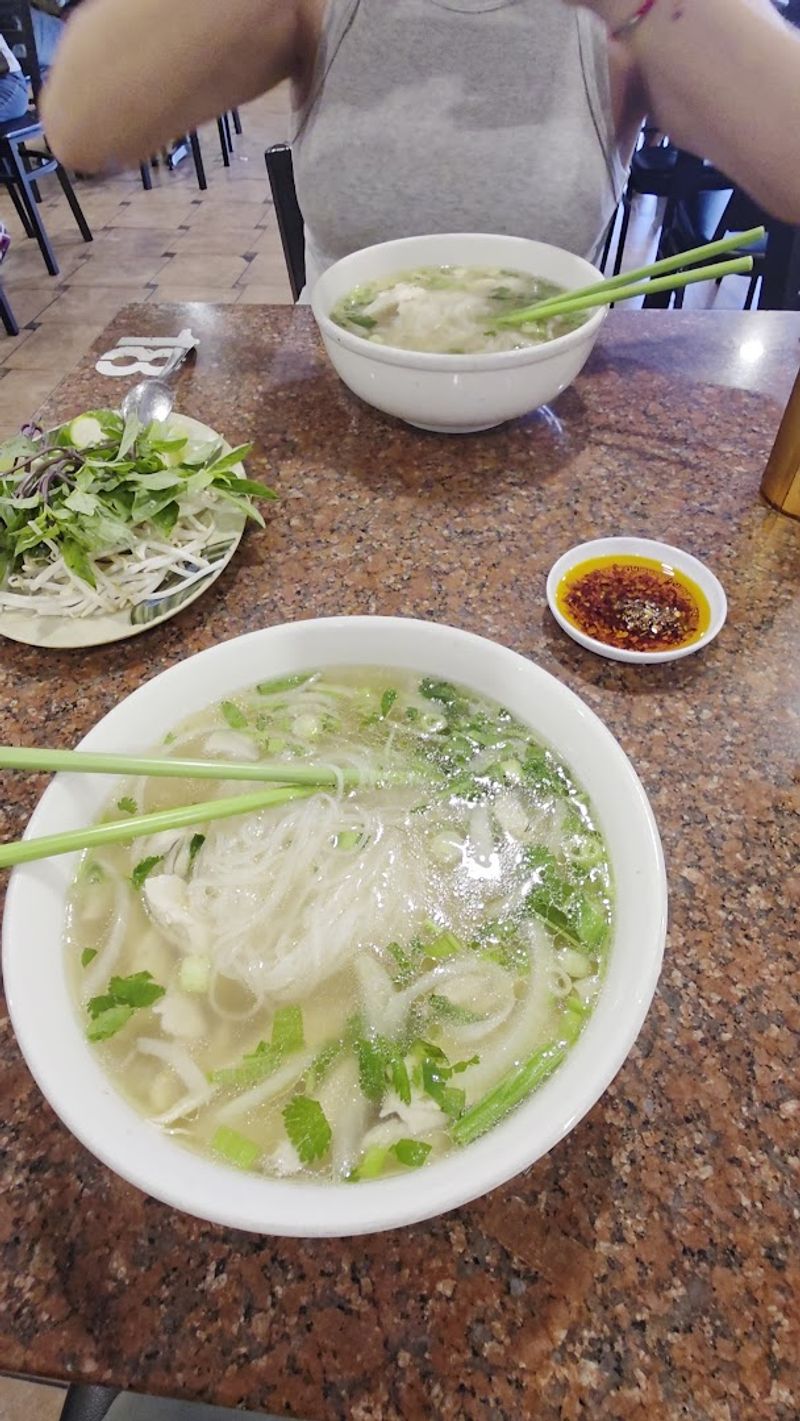 Simple, No-Frills Setting That Keeps The Focus On The Food