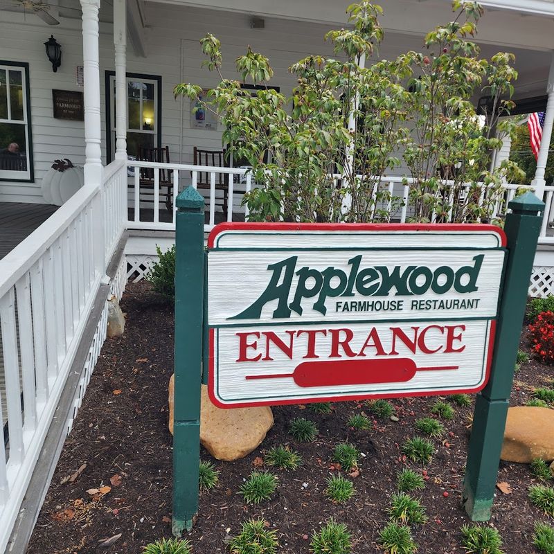 Refillable Sides That Let You Try Almost Everything