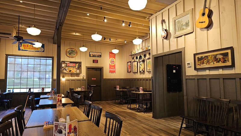 Cracker Barrel (Hermitage)