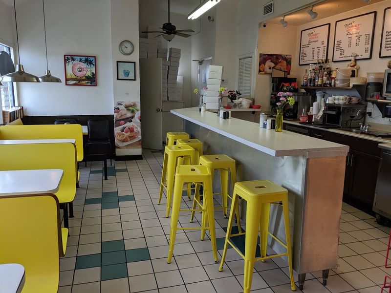 A Must-Visit for Apple Fritter Lovers