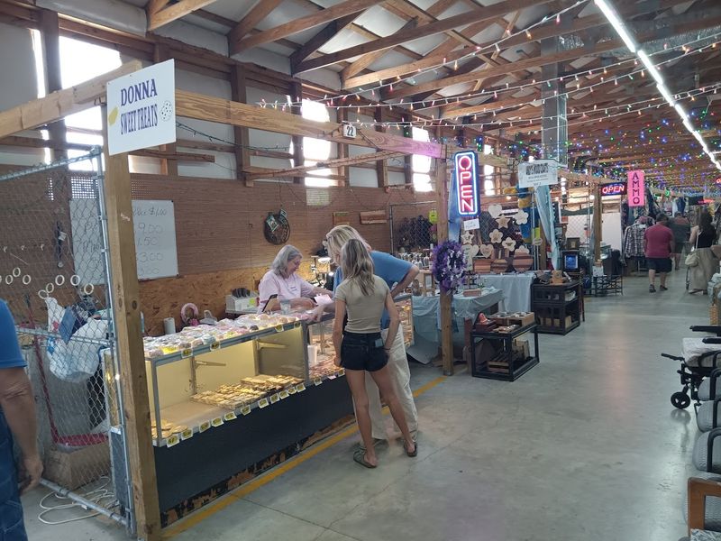 Highway 111 Flea Market, Cookeville