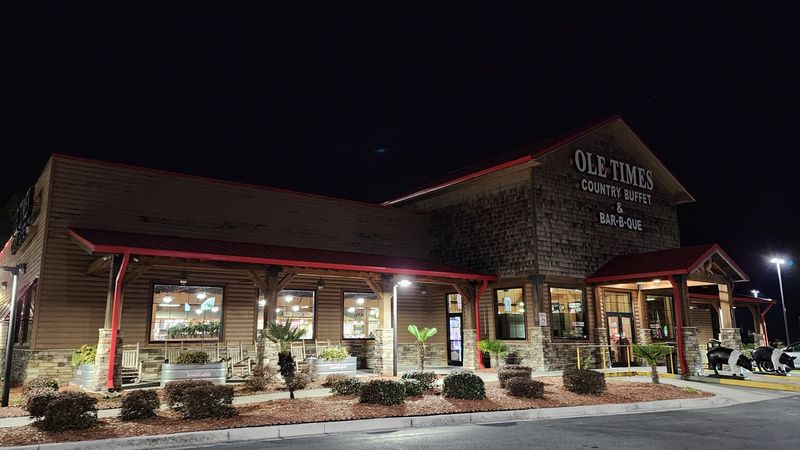 Generous Portions And All-You-Can-Enjoy Dining