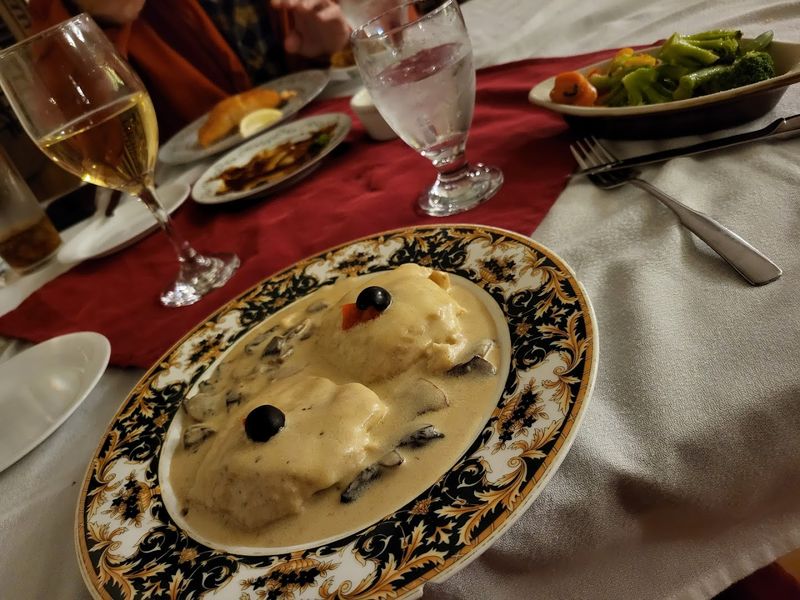 The Ultimate Escape: Cozy Creekside Dining