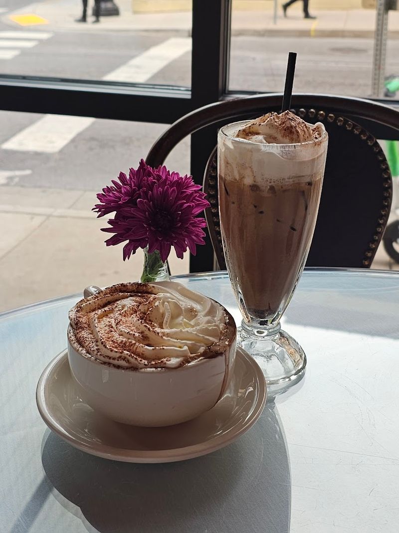 Coffee That Holds Its Own Against The Sweets