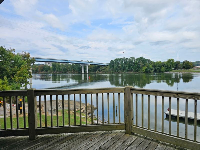 Riverview Restaurant & Marina