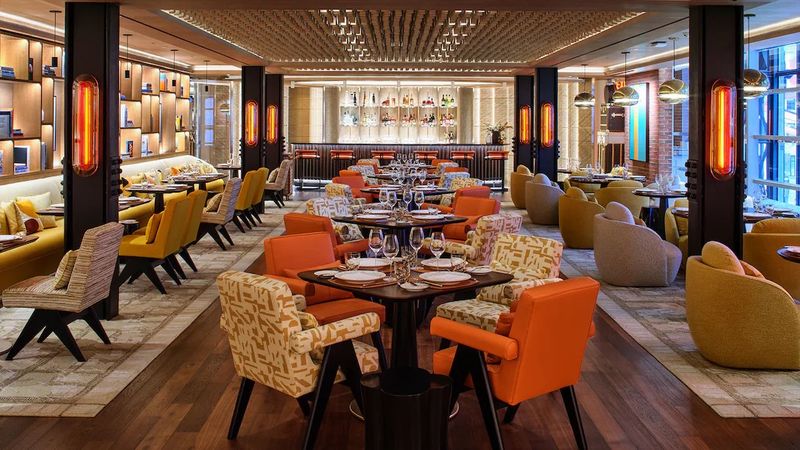 Le Café Louis Vuitton – Midtown