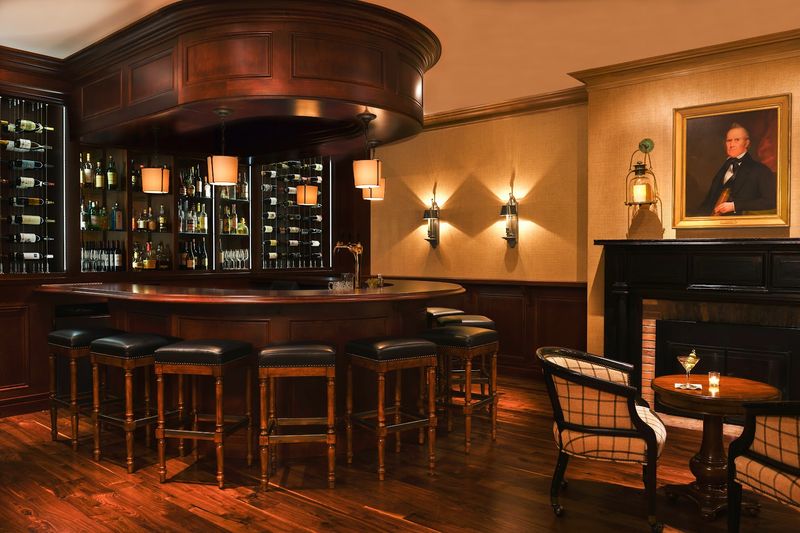 1833 Kitchen & Bar (Victor)