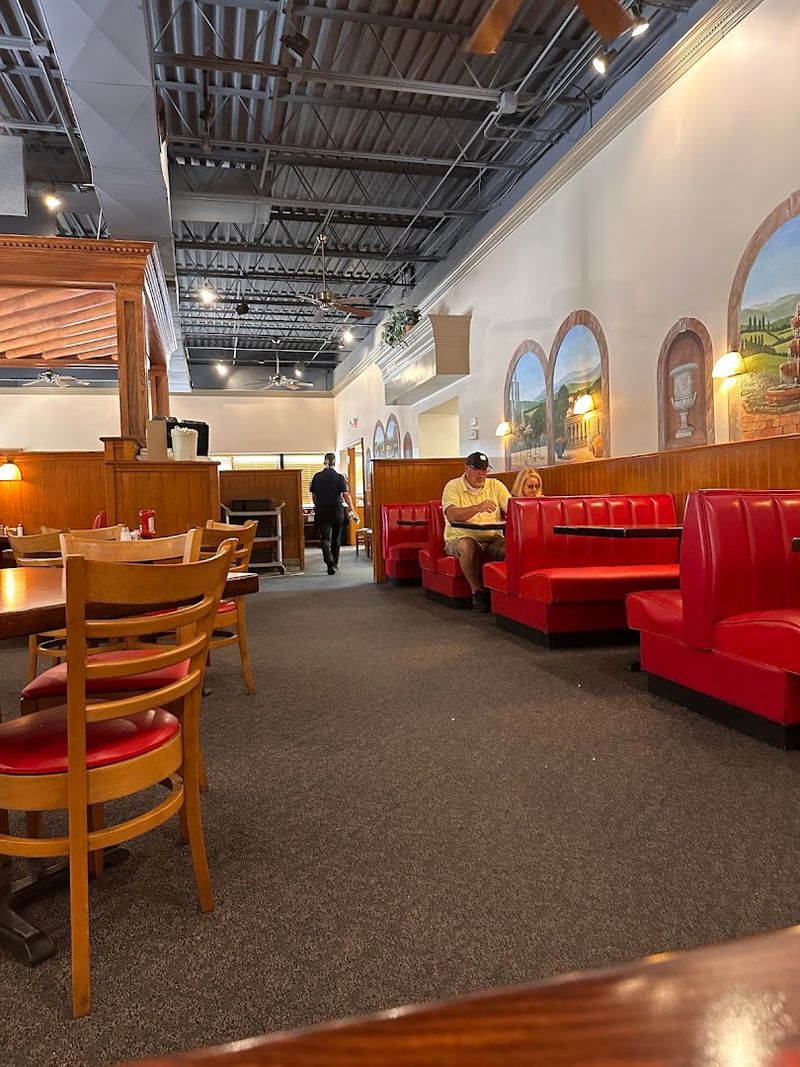 Louis' Restaurant & Drive-In