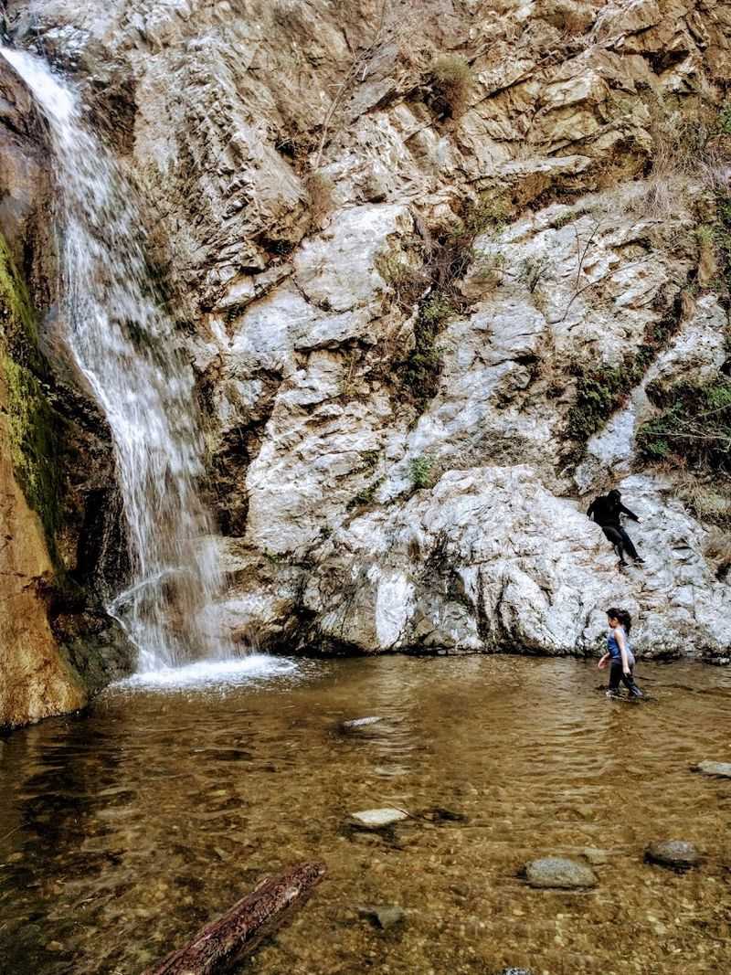 Eaton Canyon Falls Trail (Pasadena)