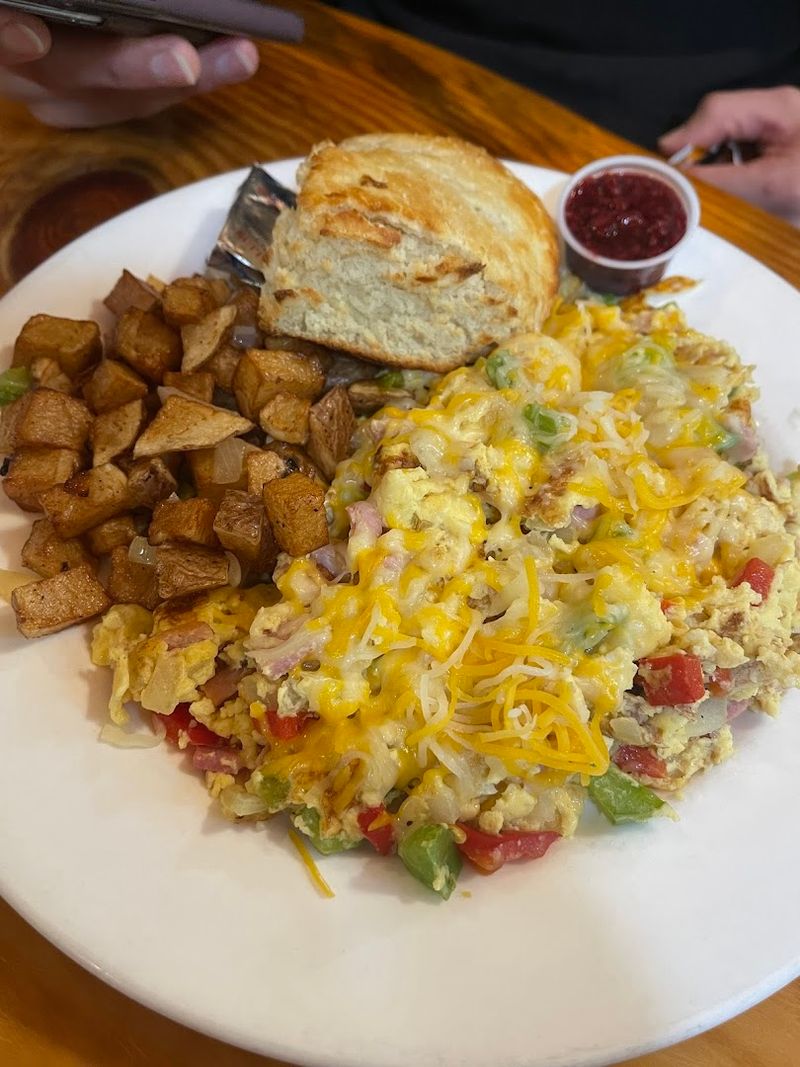 A Relaxed Atmosphere That Keeps People Lingering