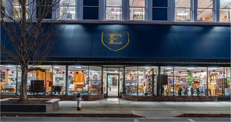 Sentimental Journey Antiques & Merchant Mall, Johnson City