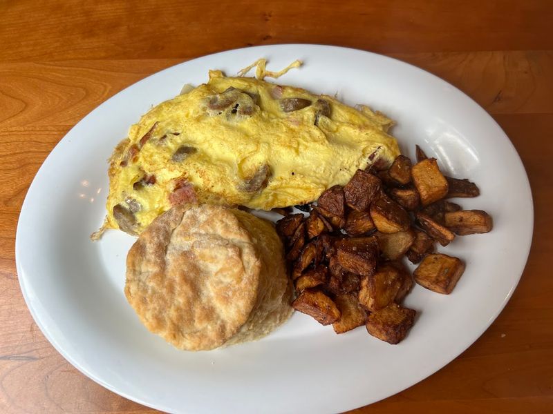 Omelets And Egg Dishes Worth Ordering