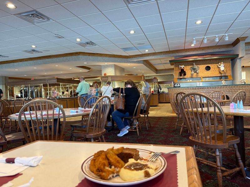 Amish Country Charm And Comfort