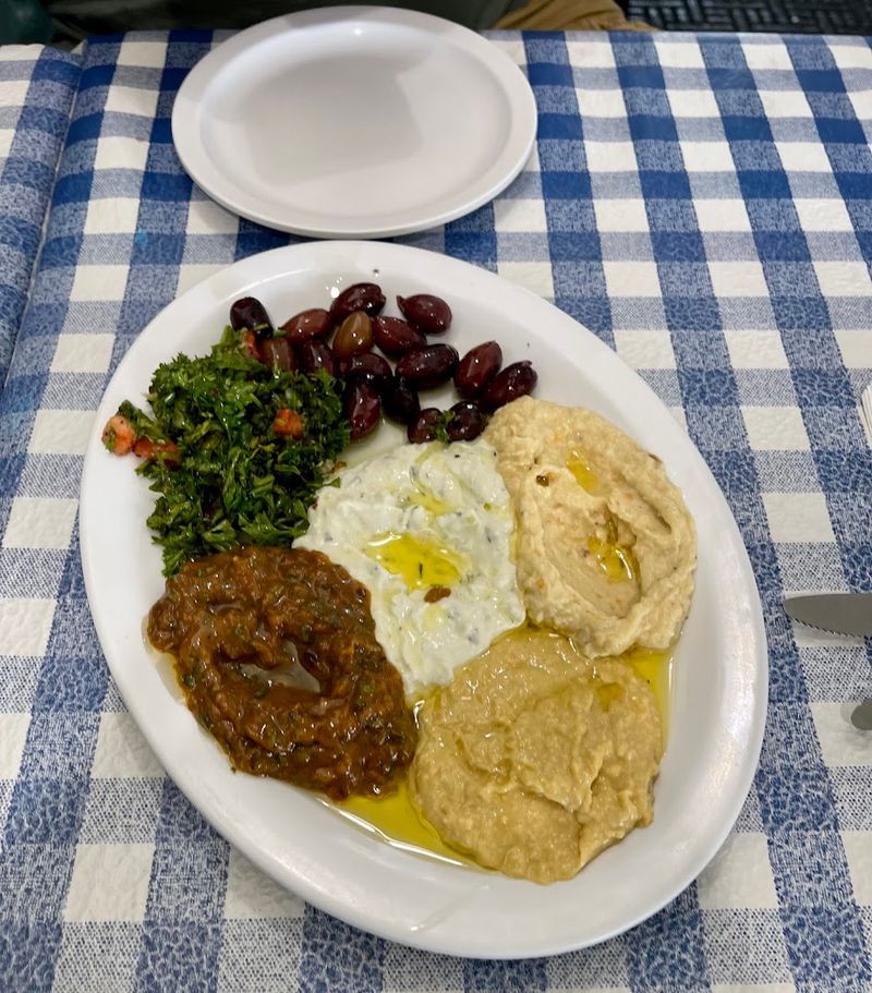 Simple Dining That Keeps The Focus On The Food