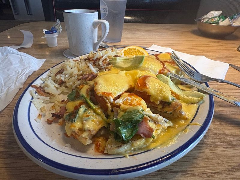 Breakfast Plates That Feel Like Home Cooking