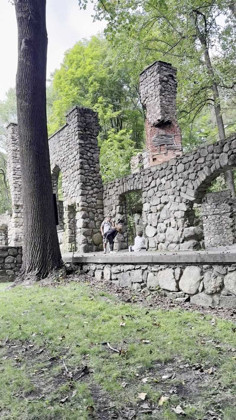 What Makes This Hike Worth Talking About