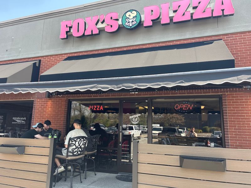 Fox's Pizza Den (Nashville Location)