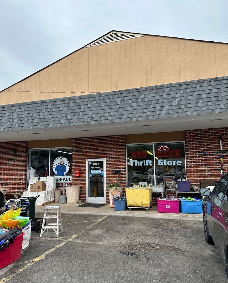 Red Bank Thrift Store, Red Bank