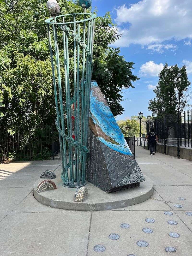 Edge Elements (Milwaukee)