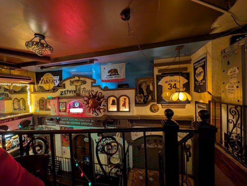 California Vibes In The Middle Of Manhattan, And It Works Beautifully