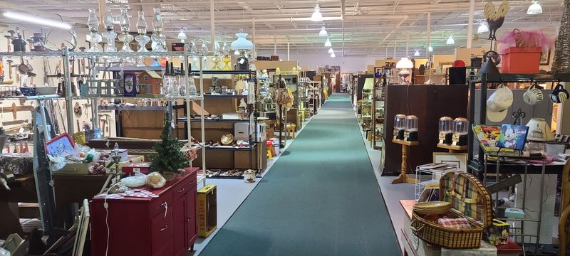 Heritage Square Antique Mall (Columbus)