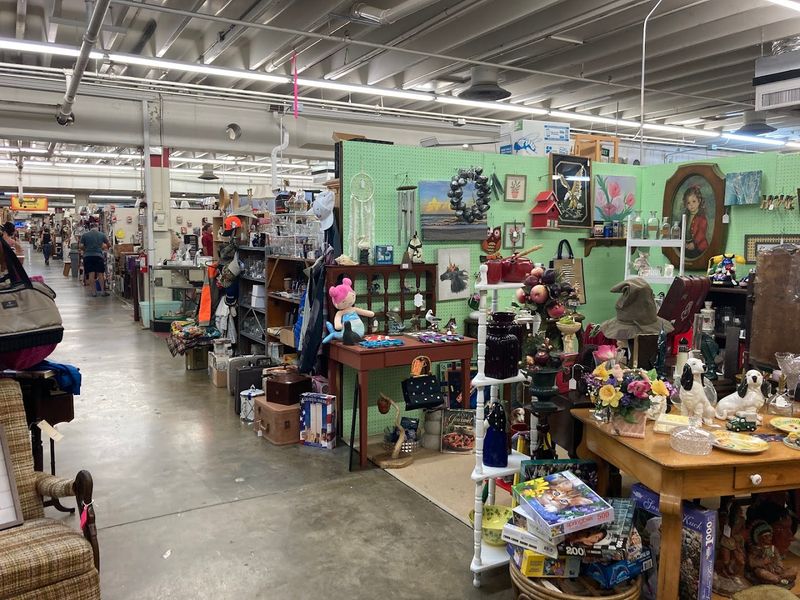 Factory Antique Mall (Verona)