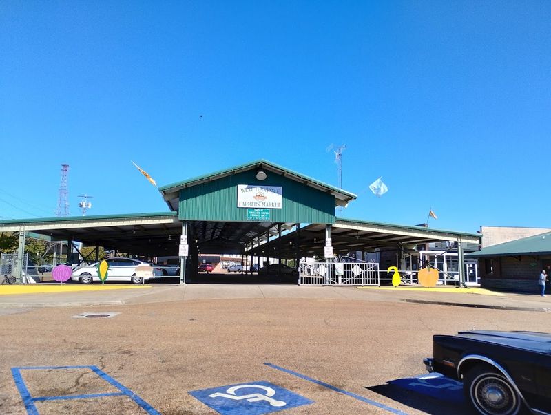 Locally Sourced Meat, Honey, And Eggs From Real Farms