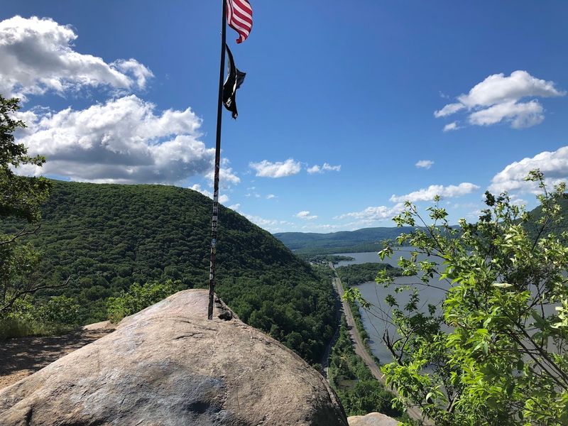 Breakneck Ridge (Hudson Highlands State Park, Cold Spring)