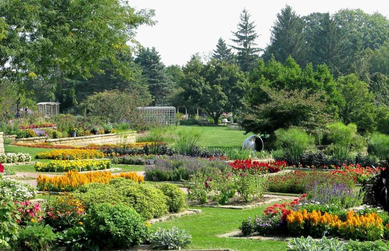 Dubuque Arboretum & Botanical Gardens