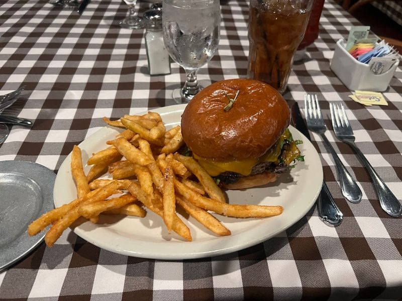 Schuler's Restaurant & Pub