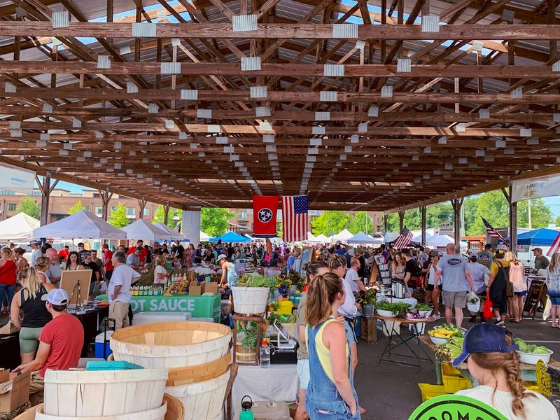 Food Trucks That Turn Shopping Into A Full Morning Out
