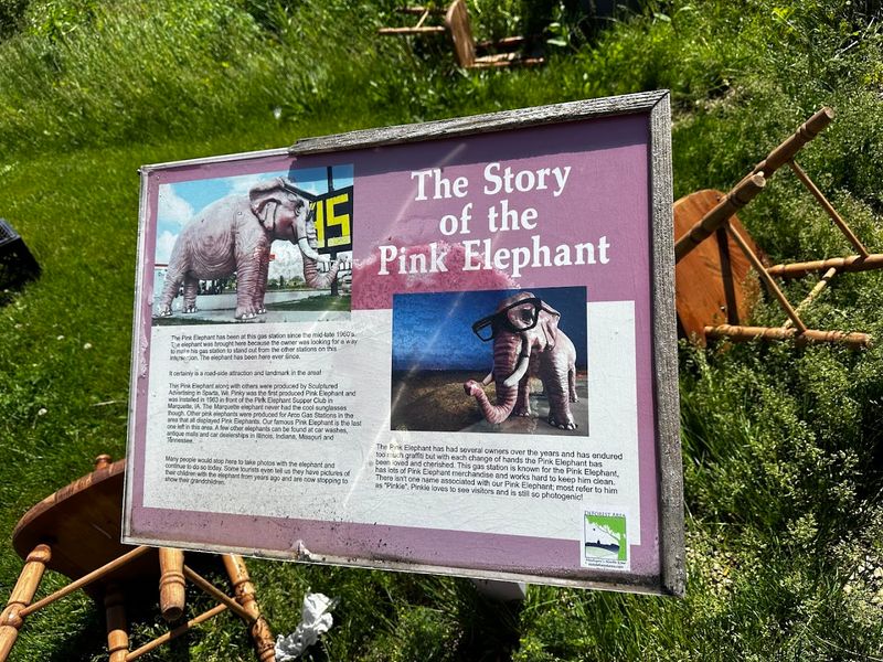 A Roadside Attraction That Dates Back To The 1960s