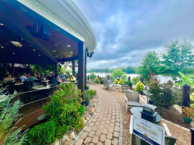 Scenic Lakeside Dining In Mooresville